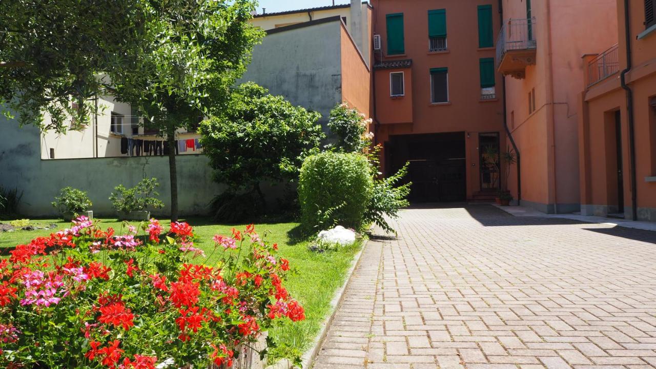 R&B Giardino 34 Panzió Forlì Kültér fotó